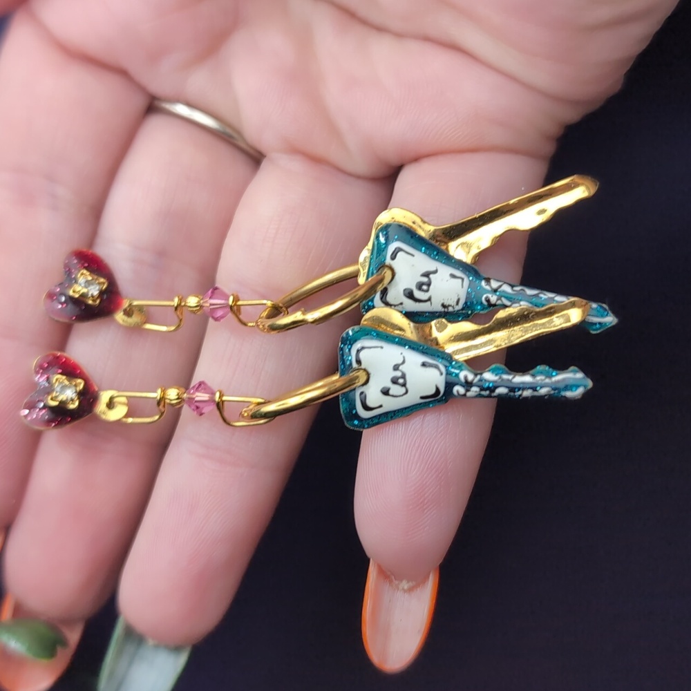 LATR Key To My Heart & Car Earrings - Picture 2 of 7